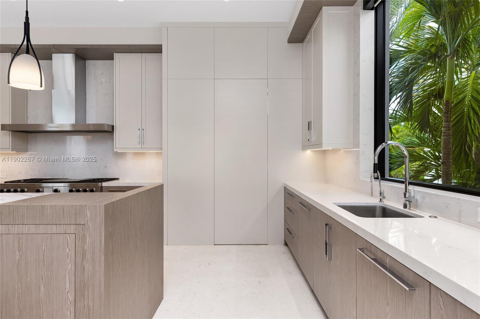 LAUDERDALE BEACH - Residential