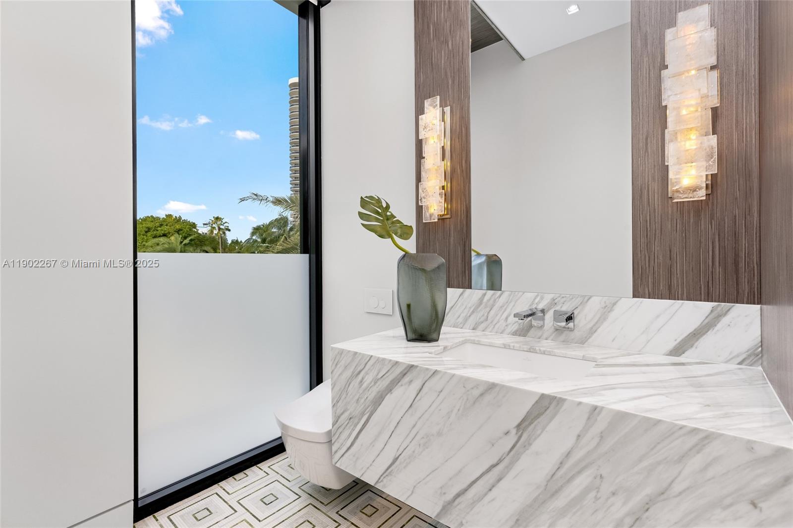 LAUDERDALE BEACH - Residential