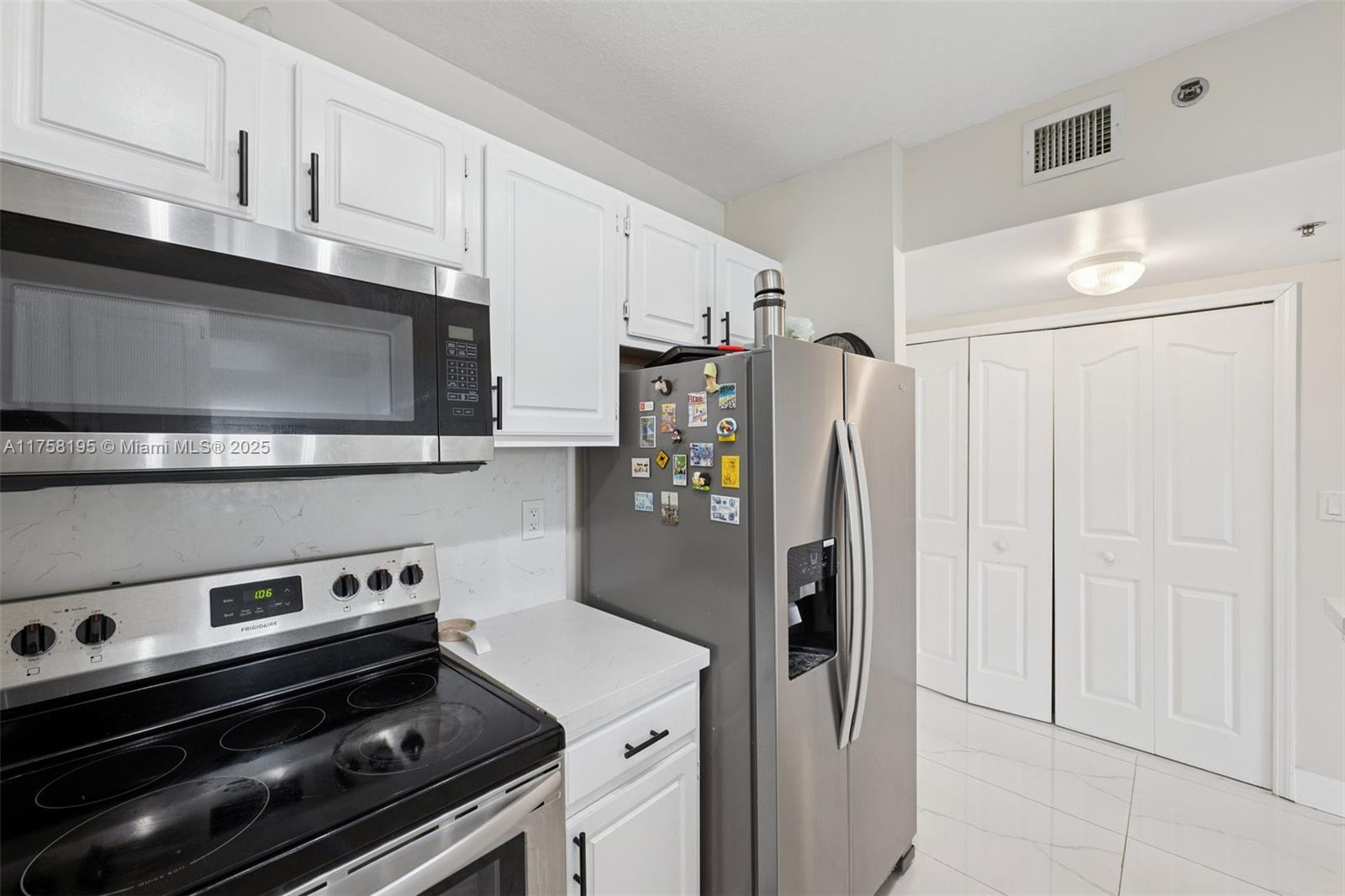 DA VINCI ON DOUGLAS CONDO - Residential