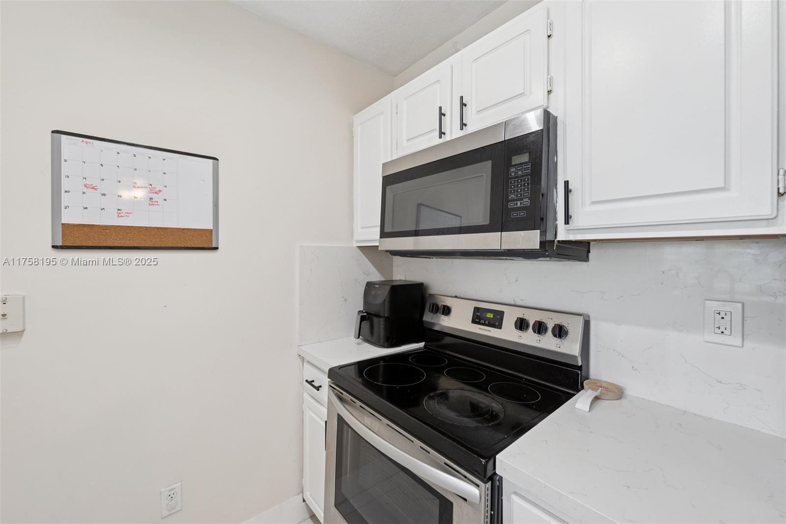 DA VINCI ON DOUGLAS CONDO - Residential