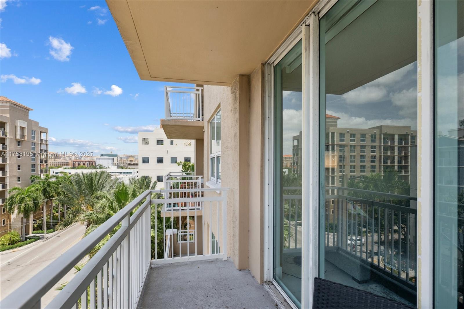 DA VINCI ON DOUGLAS CONDO - Residential
