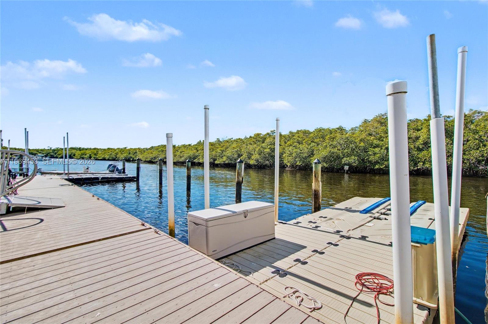 PORT OF THE ISLANDS - Residential