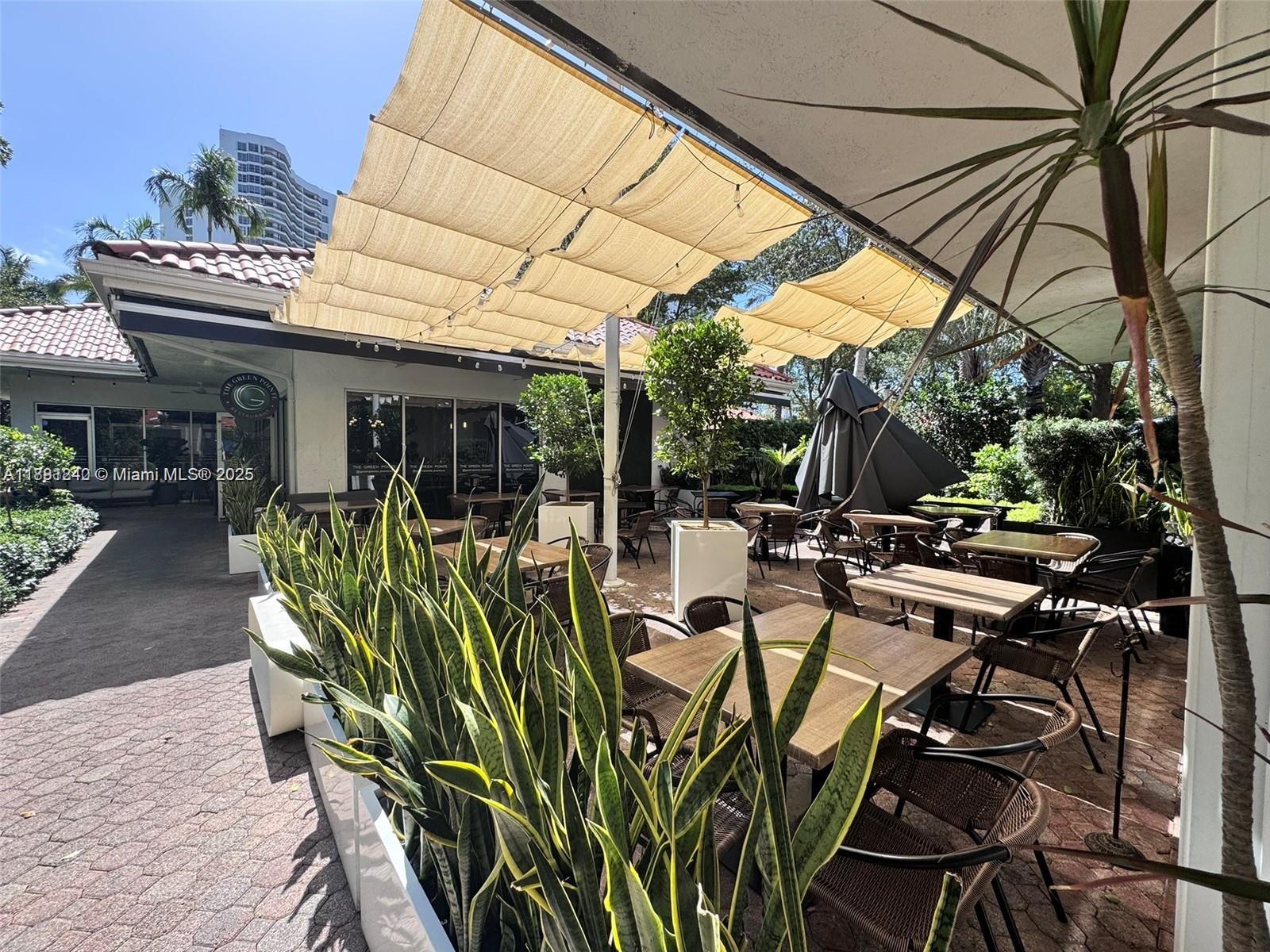 3575 Mystic Pointe Dr