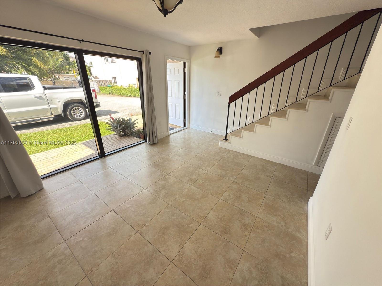 3406 SW 16th Ter D-2