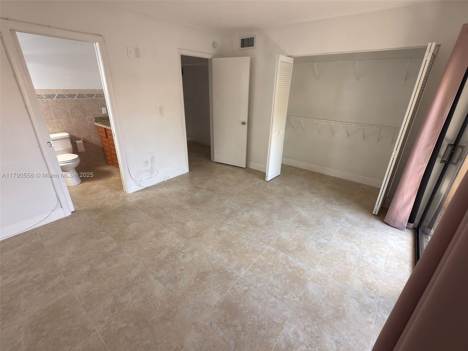 3406 SW 16th Ter D-2