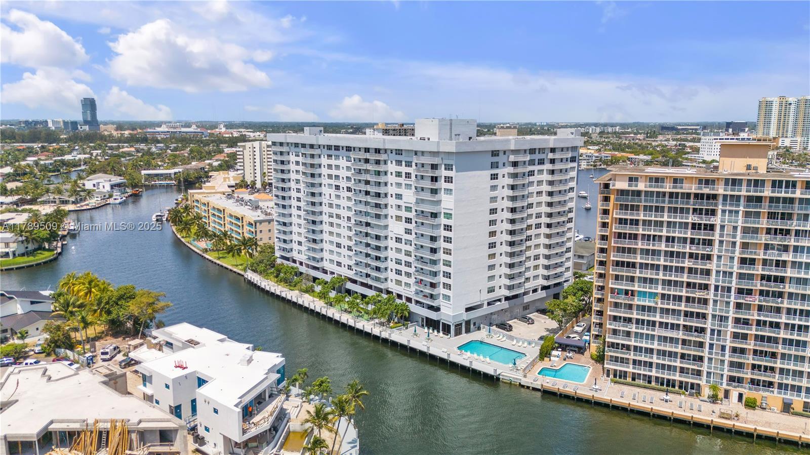 137 Golden Isles Dr 910, Hallandale Beach, Broward County, Florida - 2 Bedrooms  
2 Bathrooms - 