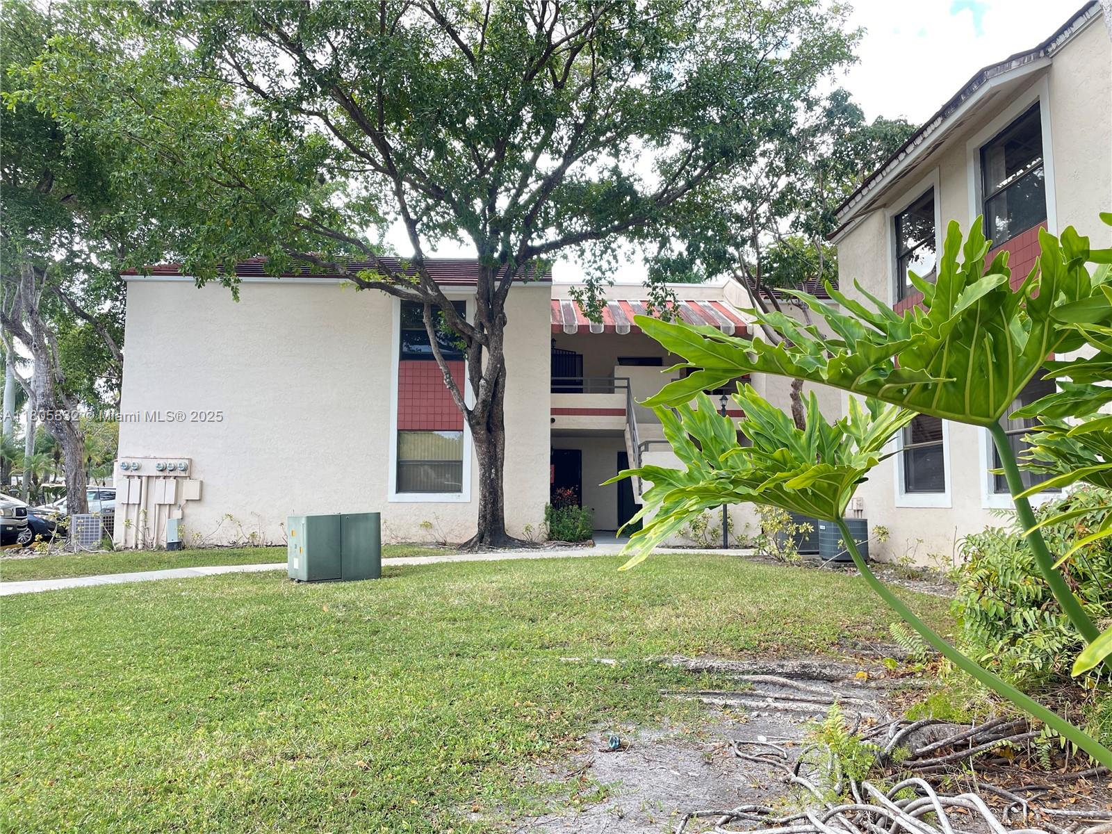 QUATRAINE CONDO I PH I - Residential