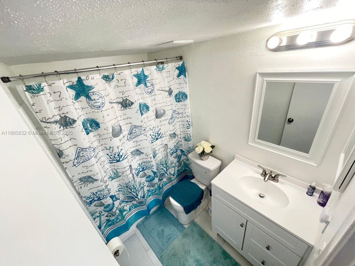 QUATRAINE CONDO I PH I - Residential