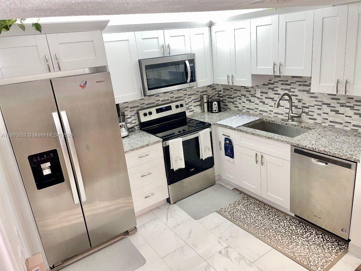 QUATRAINE CONDO I PH I - Residential