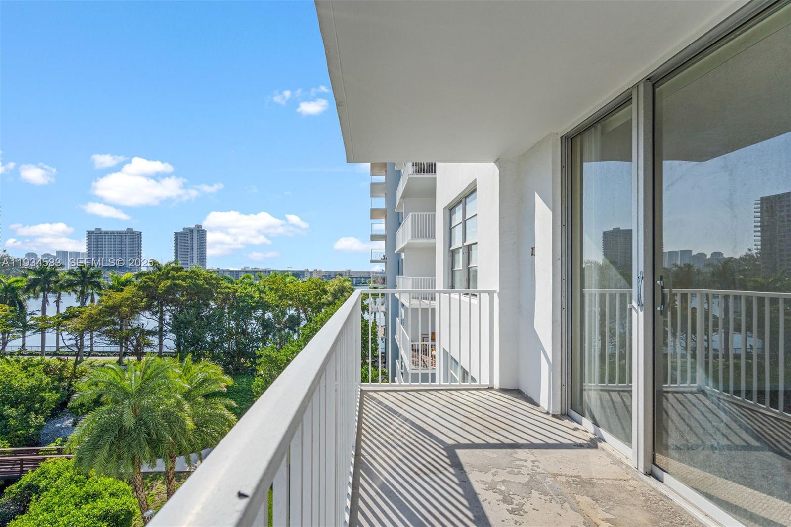ADMIRALS PORT CONDO WEST - Residential