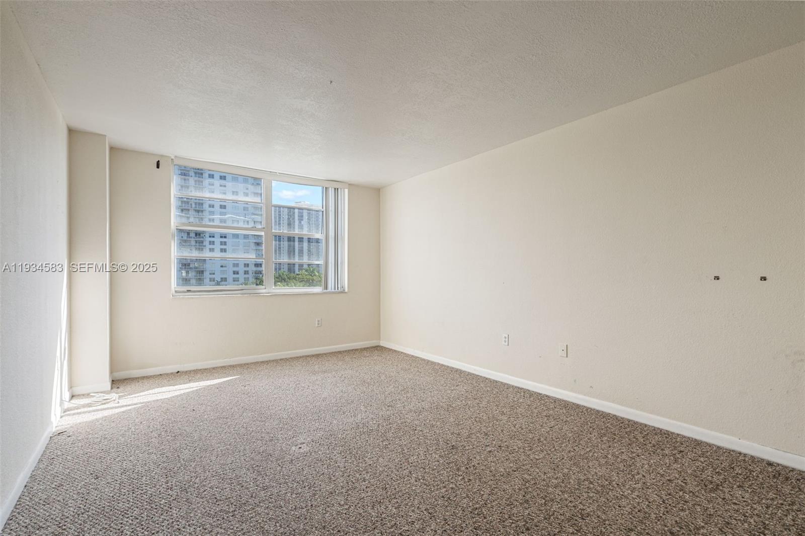 ADMIRALS PORT CONDO WEST - Residential