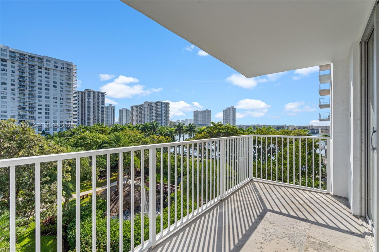 ADMIRALS PORT CONDO WEST - Residential
