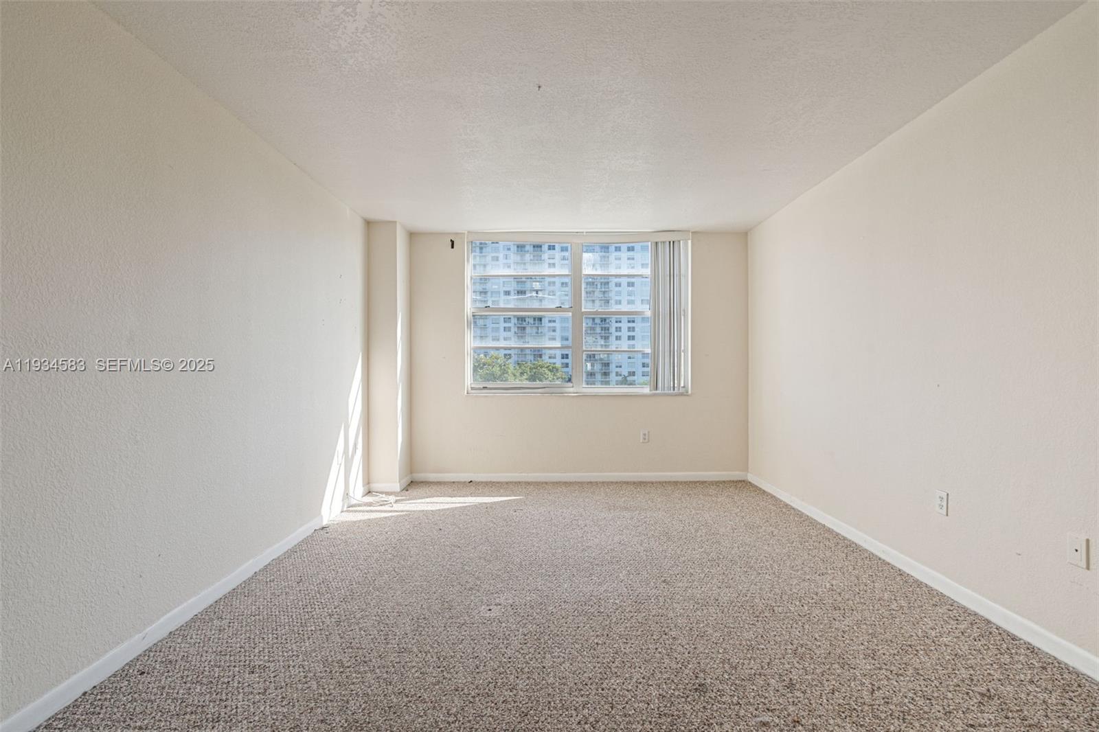 ADMIRALS PORT CONDO WEST - Residential