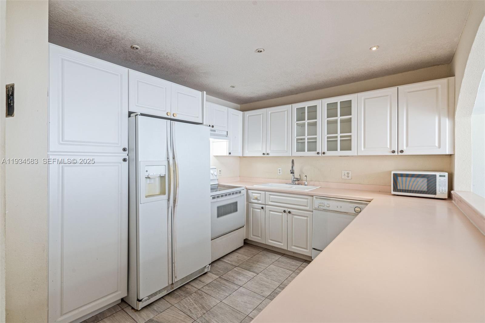 2801 NE 183rd St 510W