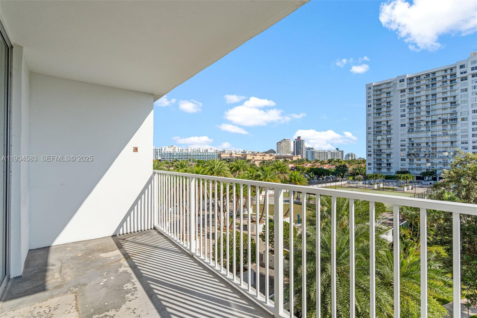 ADMIRALS PORT CONDO WEST - Residential