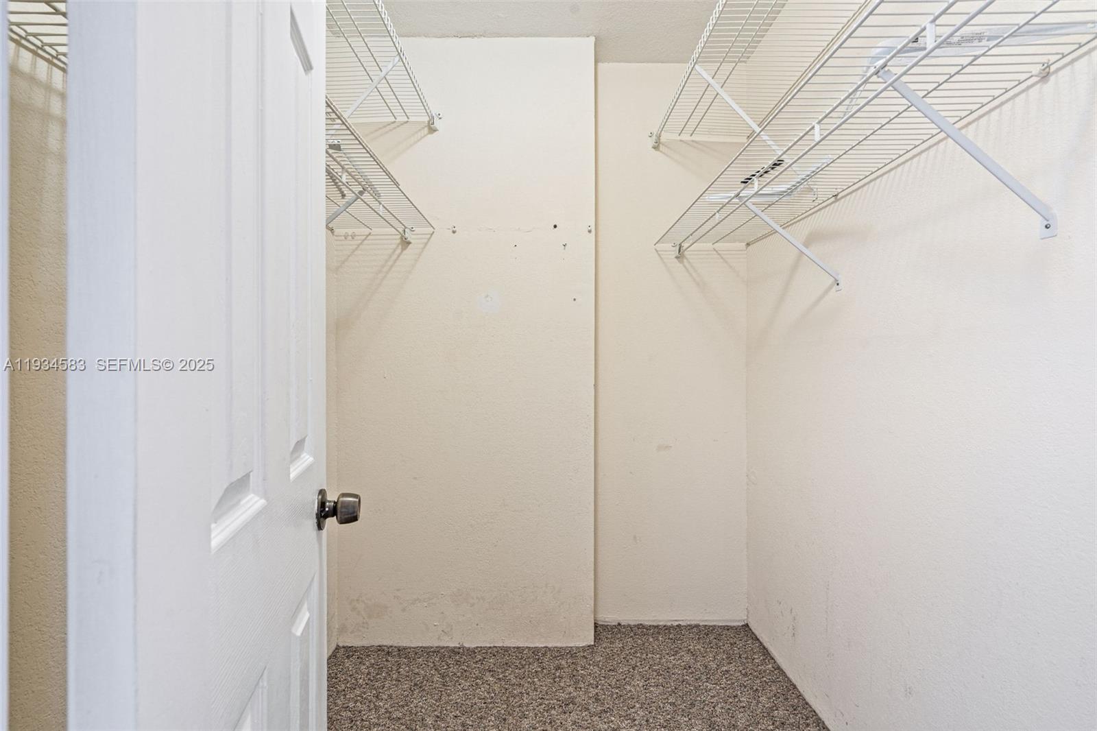 ADMIRALS PORT CONDO WEST - Residential