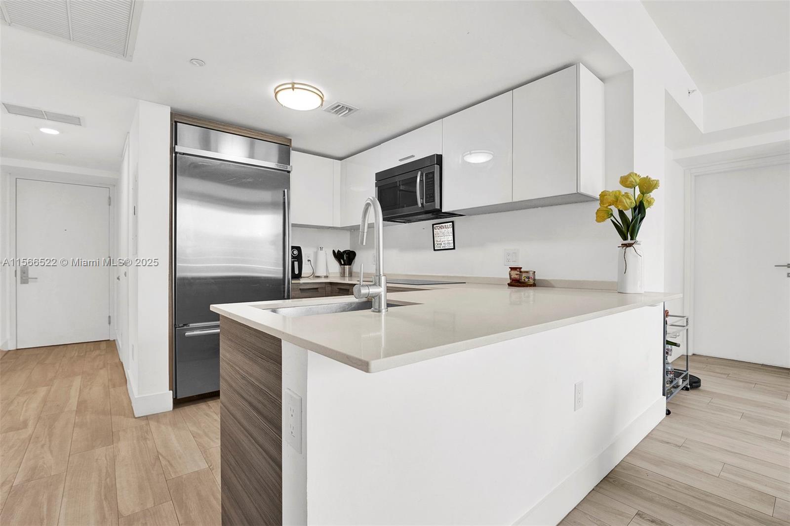 1300 Brickell Bay Dr 2701