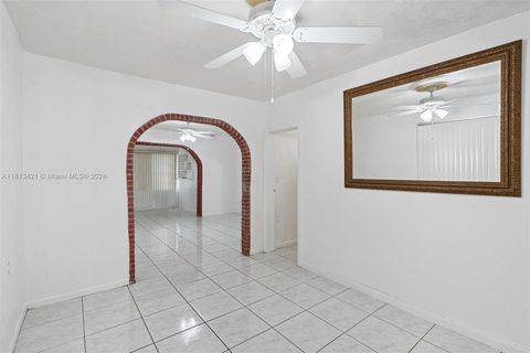 Single Family Residence in Fort Lauderdale FL 2980 8th Pl Pl 5.jpg