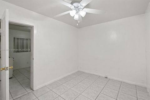 Single Family Residence in Fort Lauderdale FL 2980 8th Pl Pl 16.jpg