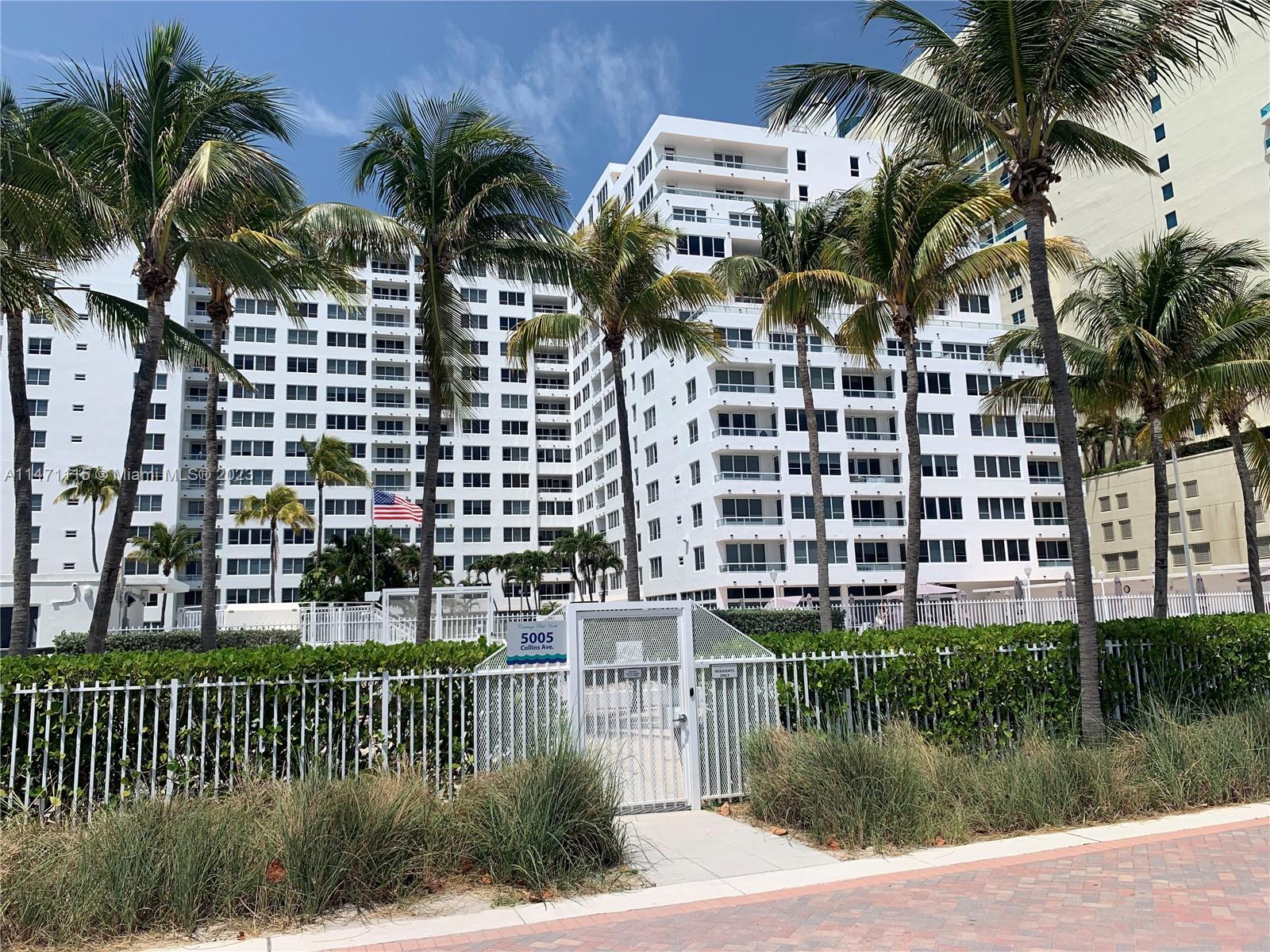 Property for Sale at 5005 Collins Ave 1423, Miami Beach, Miami-Dade County, Florida - Bedrooms: 1 
Bathrooms: 1  - $425,000