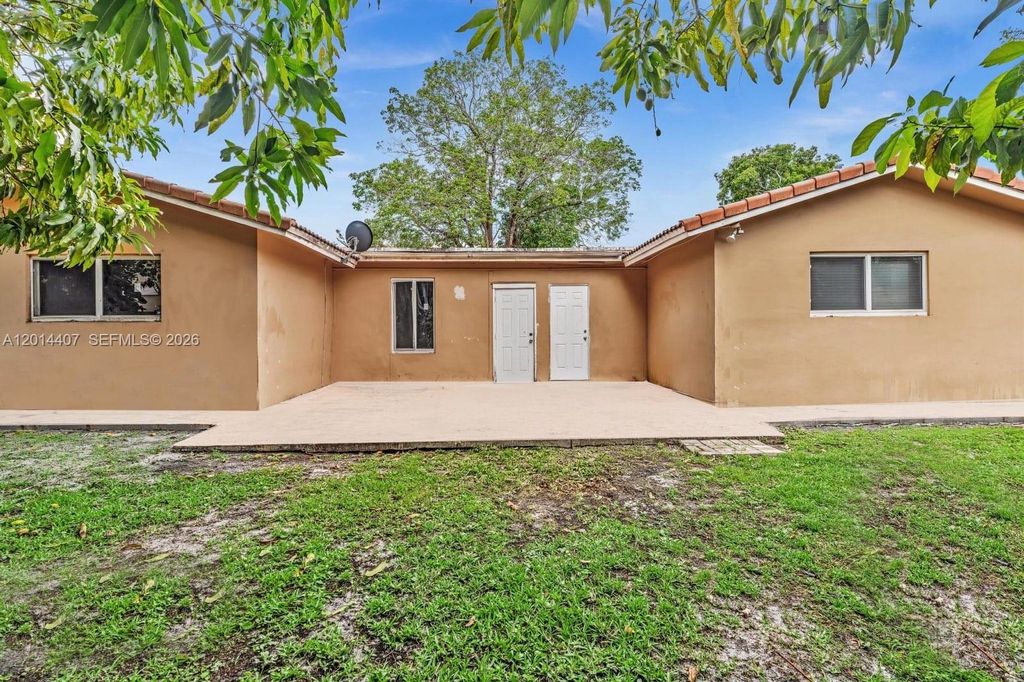 Photo of 3691 NW 78th Ln, Coral Springs, FL 33065 (MLS # A12014407)