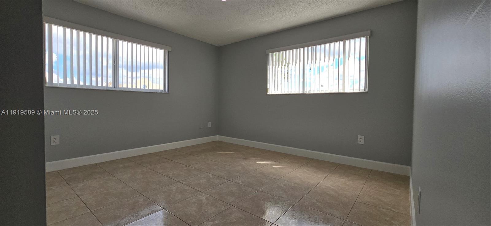 EL PARAISO AT HIALEAH CON - Residential