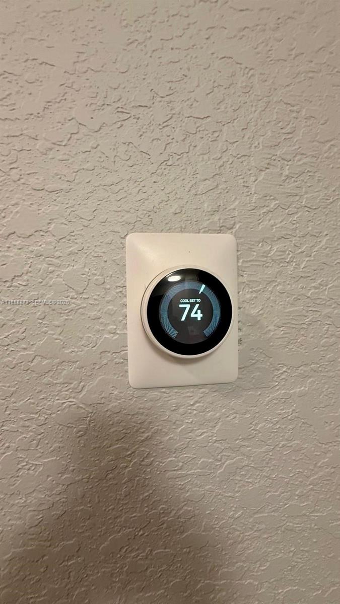 lakeview west - Residential Lease