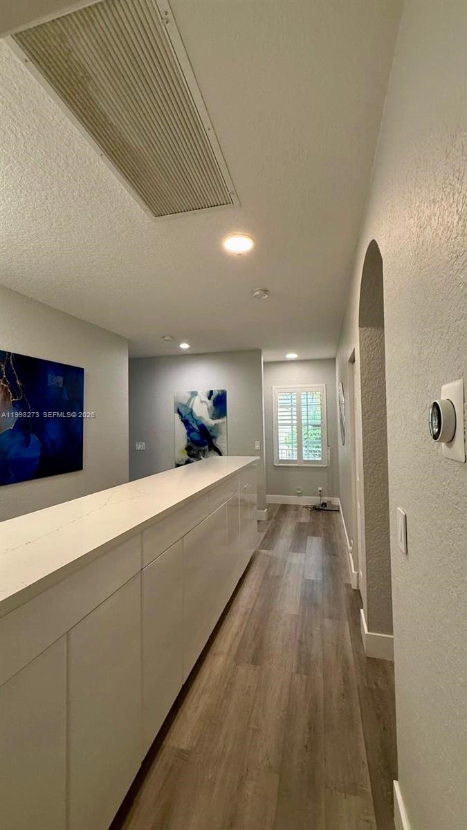 lakeview west - Residential Lease