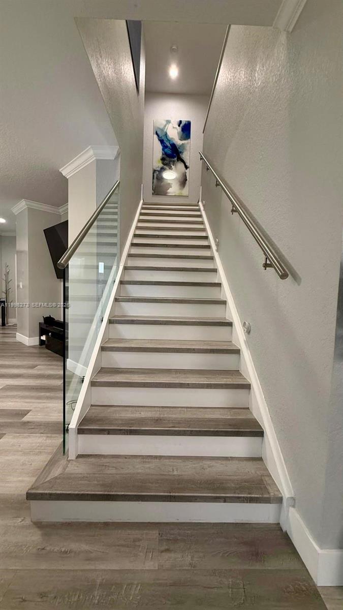 lakeview west - Residential Lease