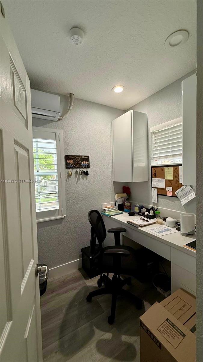 lakeview west - Residential Lease