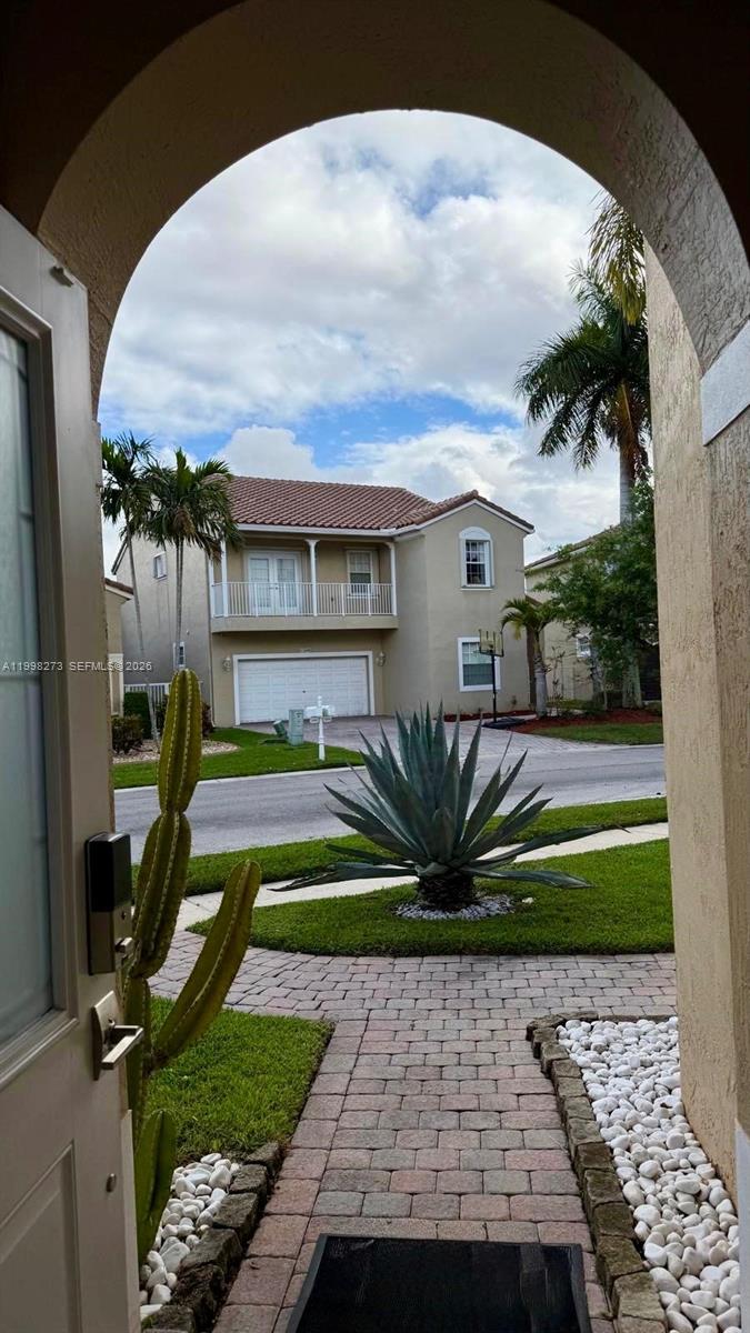 lakeview west - Residential Lease