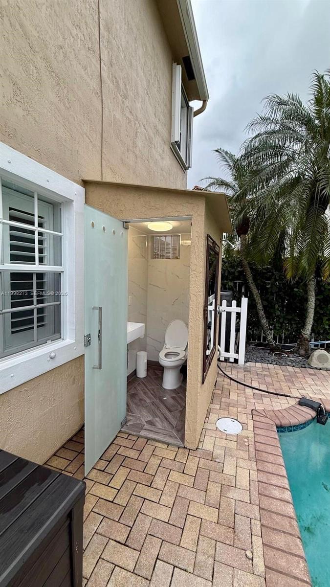 lakeview west - Residential Lease