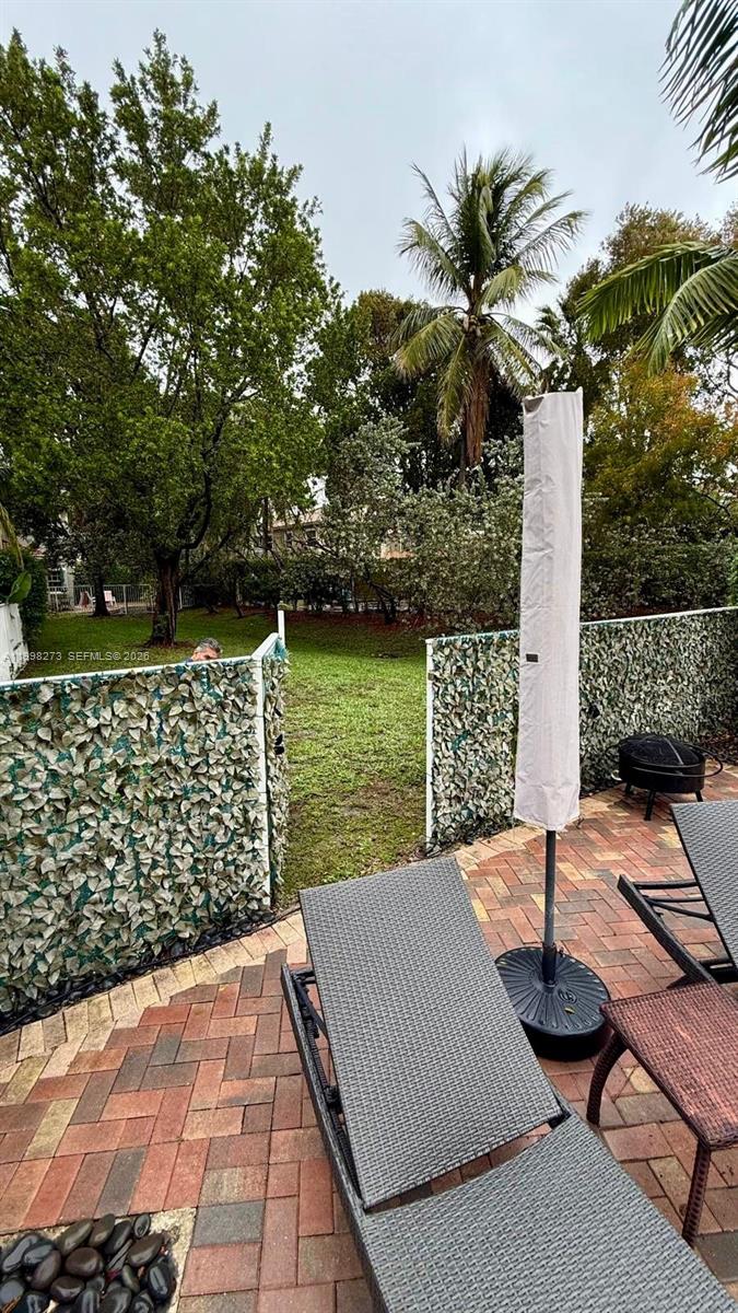 lakeview west - Residential Lease