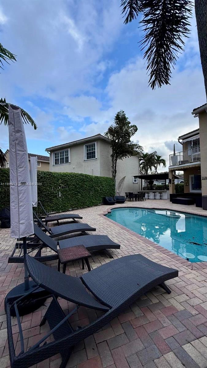 lakeview west - Residential Lease