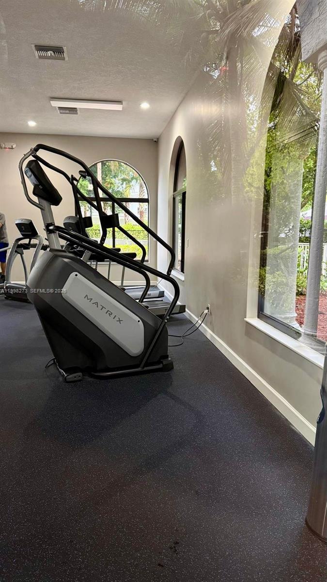 lakeview west - Residential Lease