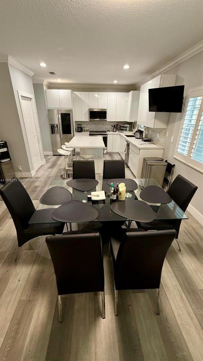 lakeview west - Residential Lease