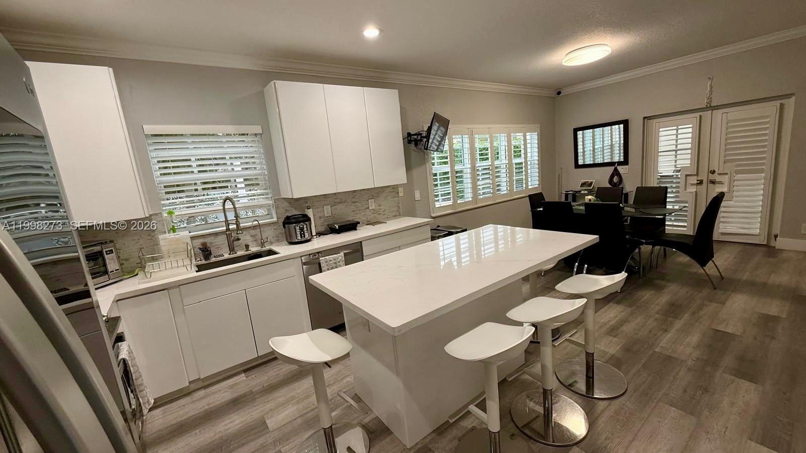 lakeview west - Residential Lease