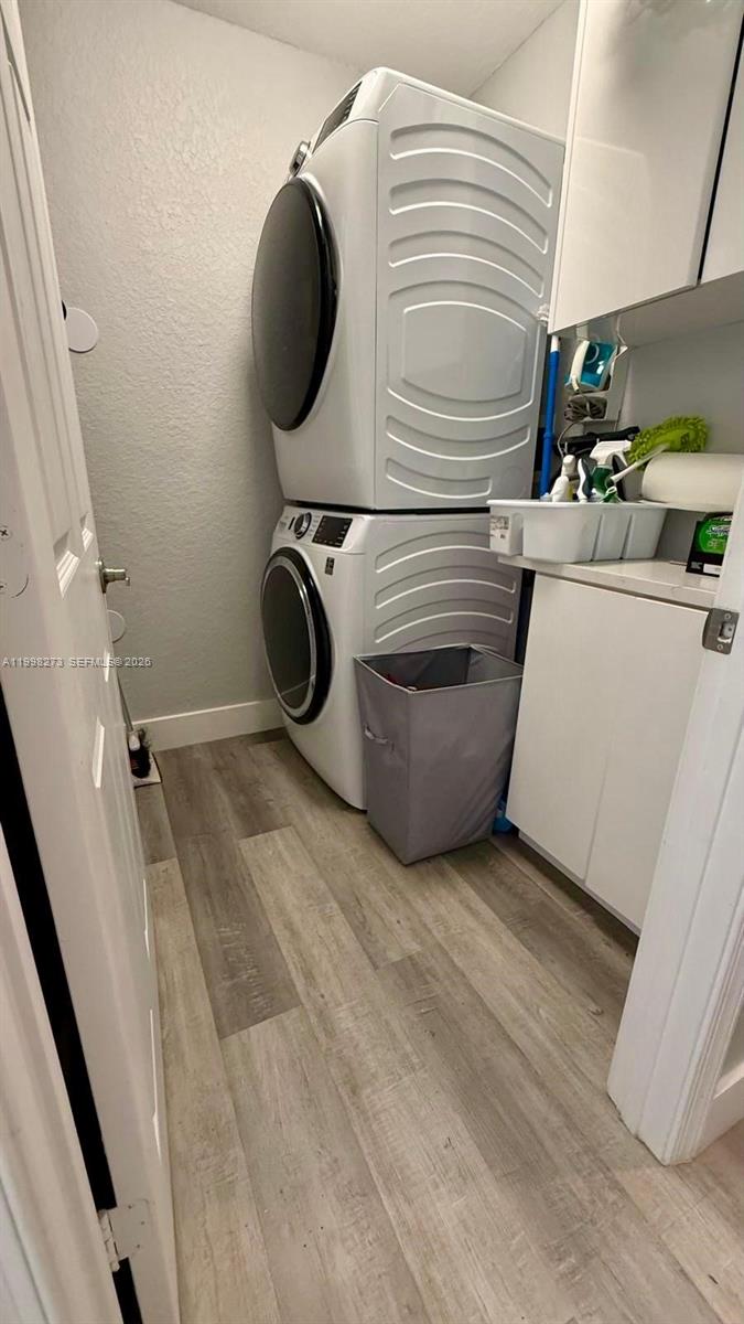 lakeview west - Residential Lease