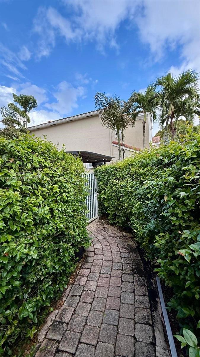 lakeview west - Residential Lease