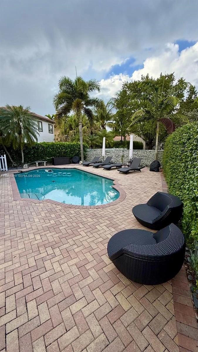 lakeview west - Residential Lease