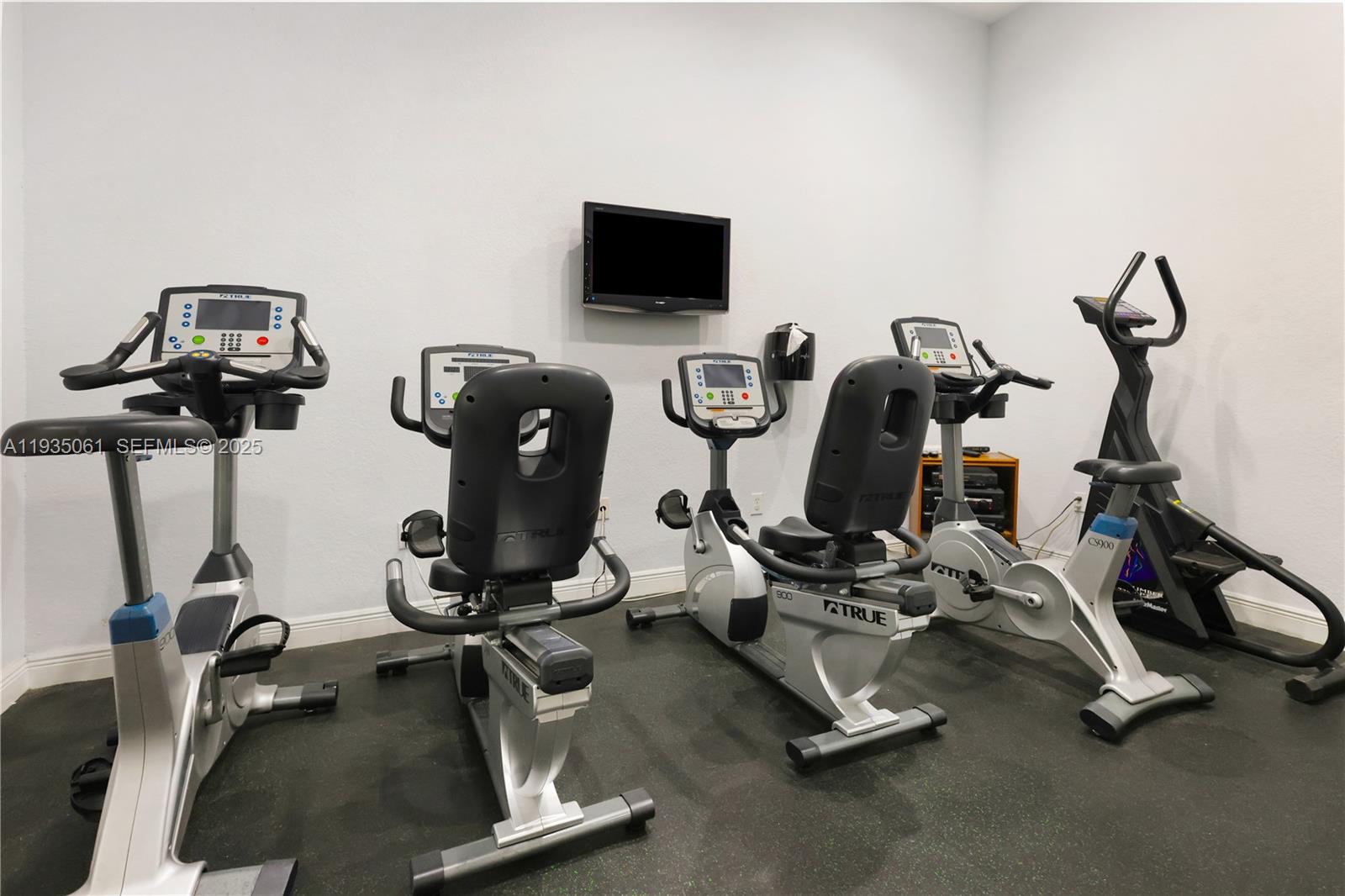 WALNUT CREEK REPLAT NO 1 - Residential