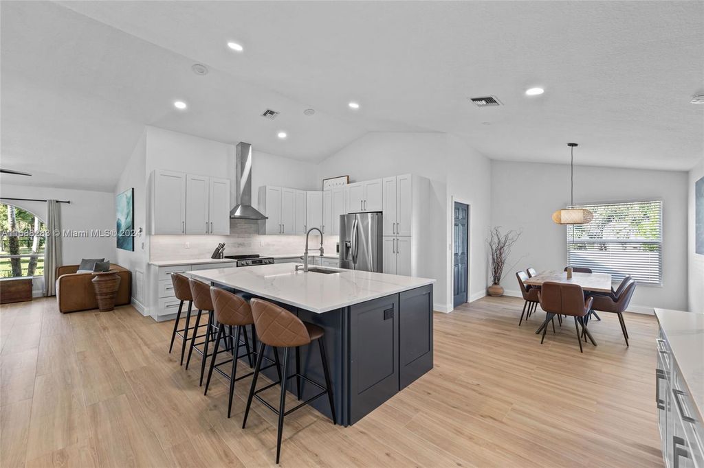 Photo of 12078 N 186th St, Jupiter, FL 33478 (MLS # A11588283)