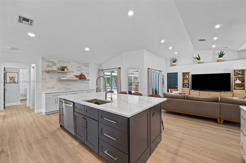 Photo of 12078 N 186th St, Jupiter, FL 33478 (MLS # A11588283)