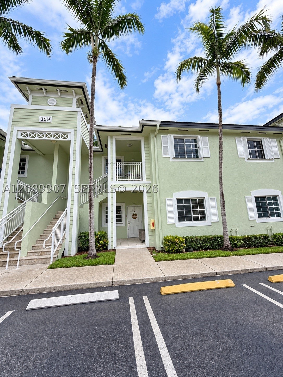 359 NE 27th Ter