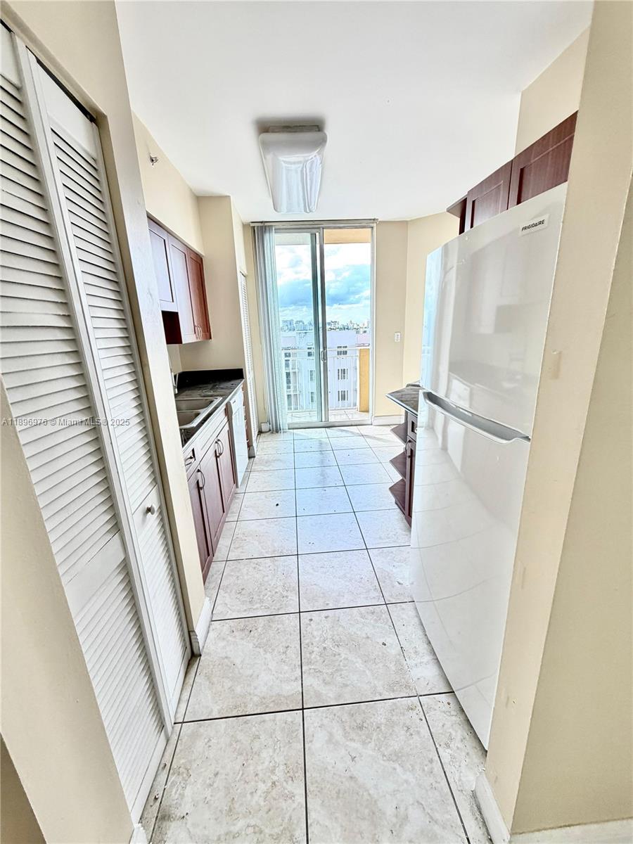 CATALONIA CONDO - Residential Lease