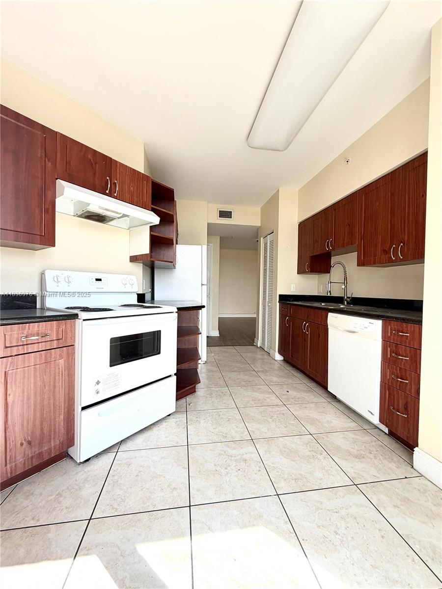 CATALONIA CONDO - Residential Lease