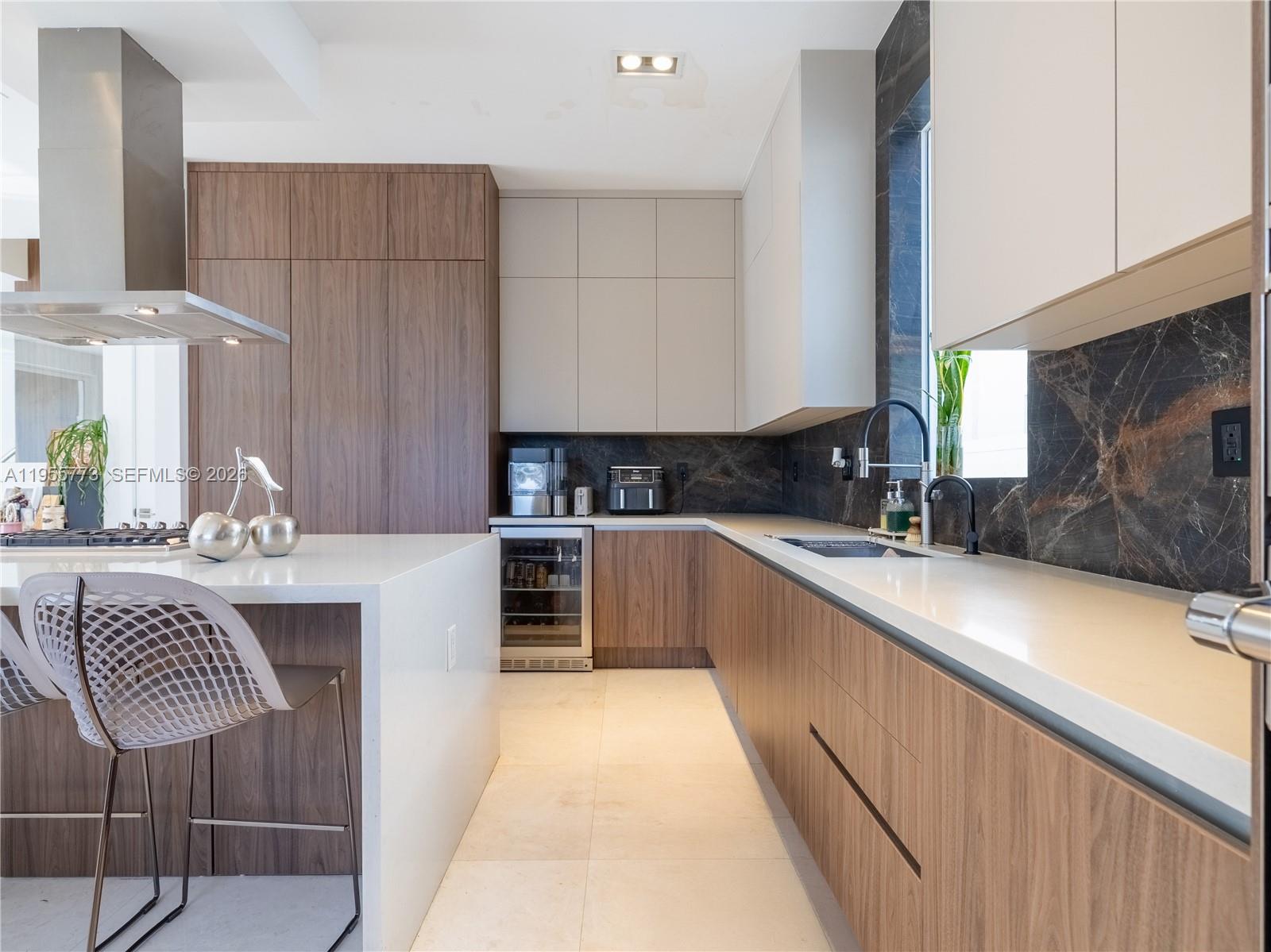 DORAL COMMONS RESIDENTIAL - Residential Lease