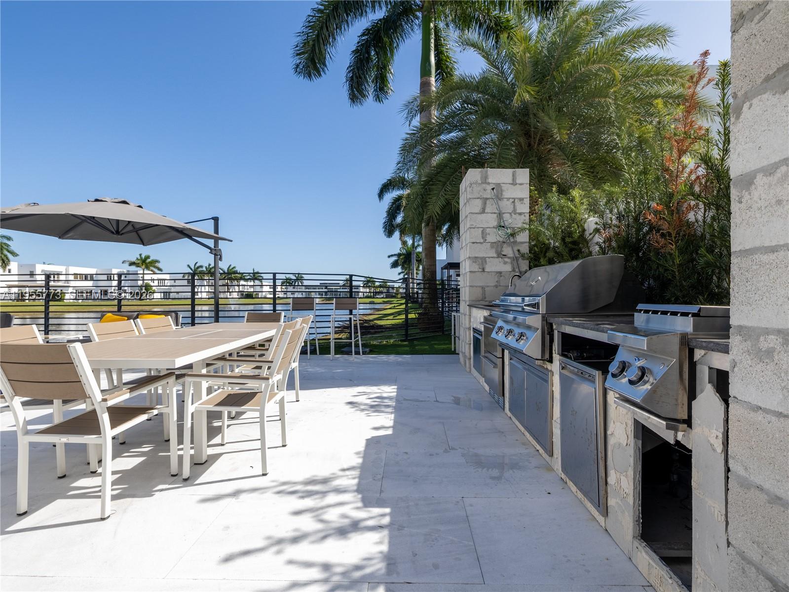 DORAL COMMONS RESIDENTIAL - Residential Lease