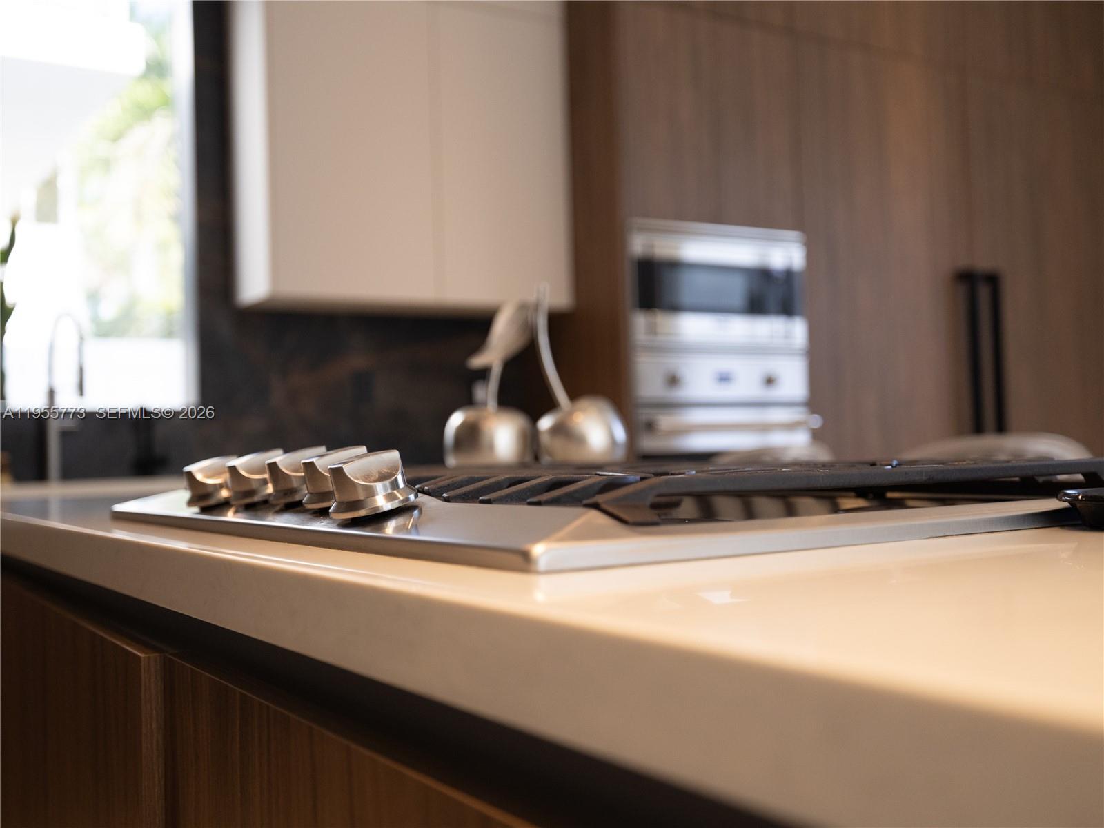 DORAL COMMONS RESIDENTIAL - Residential Lease