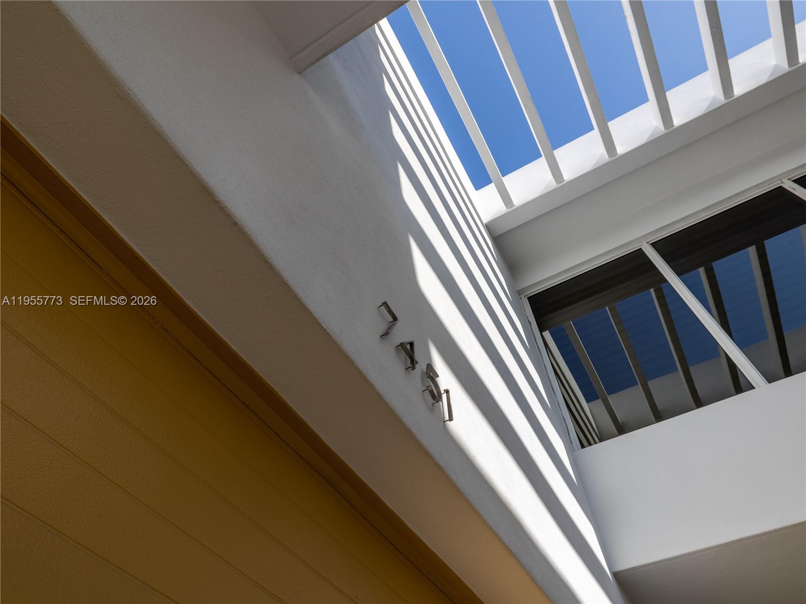 DORAL COMMONS RESIDENTIAL - Residential Lease